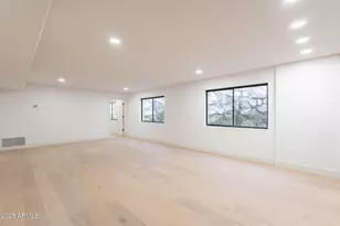 10228 N 55th Pl, Paradise Valley, AZ 85253 - Photo 49