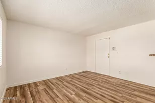 3601 W Tierra Buena Ln, Phoenix, AZ 85053 - Photo 9