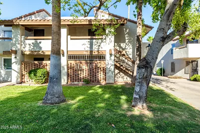 8813 N 8th #204, Phoenix, AZ 85020 - Photo 1