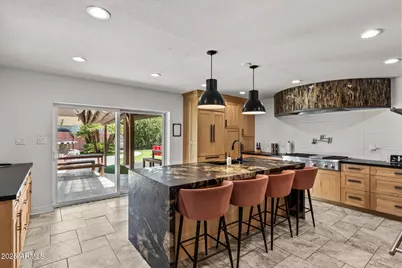 6802 E Paradise Parkway, Scottsdale, AZ 85251 - Photo 17