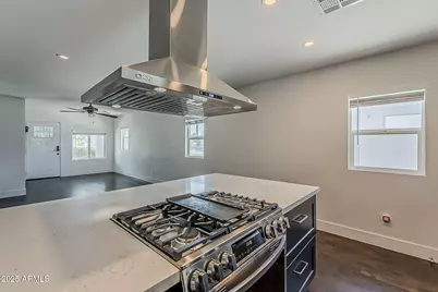 2112 N 25th Place, Phoenix, AZ 85008 - Photo 9