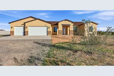 22204 W Dale Lane, Wittmann, AZ 85361 - Photo 1