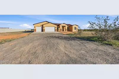 22204 W Dale Lane, Wittmann, AZ 85361 - Photo 3