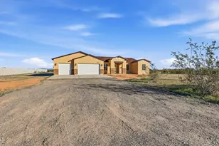 22204 W Dale Ln, Wittmann, AZ 85361 - Photo 3