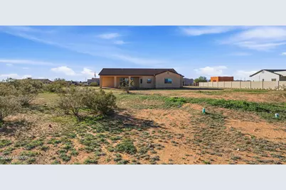 22204 W Dale Lane, Wittmann, AZ 85361 - Photo 45