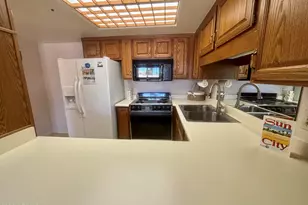 10330 W Thunderbird Blvd, Sun City, AZ 85351 - Photo 11