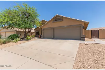 18097 W Santa Alberta Lane, Goodyear, AZ 85338 - Photo 3