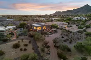 5738 N 32nd Pl, Paradise Valley, AZ 85253 - Photo 3