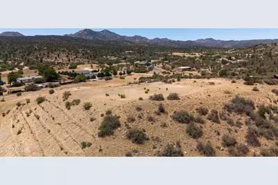 18086 S Henley Avenue #C, Kirkland, AZ 86332 - Photo 3