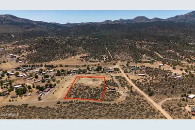 18086 S Henley Avenue #C, Kirkland, AZ 86332 - Photo 1