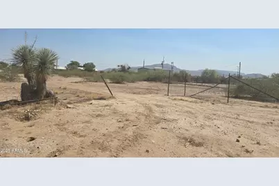 512Xx W US Highway 60 -- #-, Aguila, AZ 85320 - Photo 15