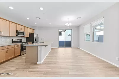 9994 W Piccadilly Road, Avondale, AZ 85392 - Photo 13