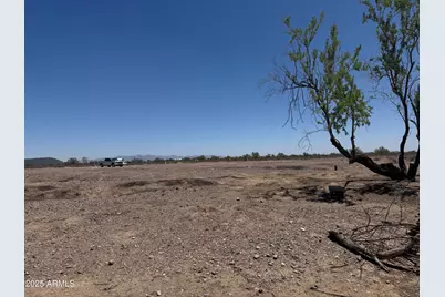 7700 N Orangewood Avenue #3, Tonopah, AZ 85354 - Photo 1