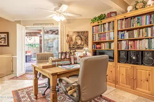 10630 W Pineaire Dr, Sun City, AZ 85351 - Photo 17