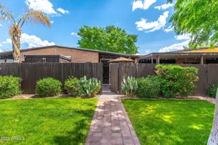 3036 N 32nd St, Phoenix, AZ 85018 - Photo 1