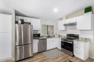 7810 W Peoria Ave, Peoria, AZ 85345 - Photo 11