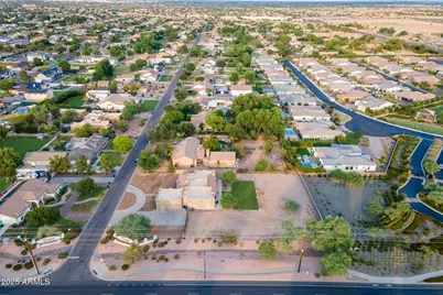 2423 E Arrowhead Trail, Gilbert, AZ 85297 - Photo 11