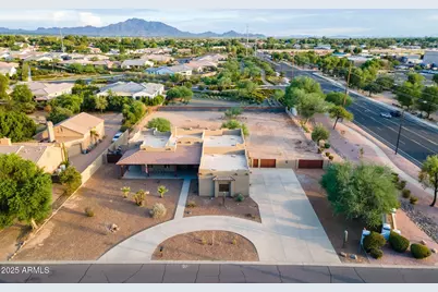 2423 E Arrowhead Trail, Gilbert, AZ 85297 - Photo 9