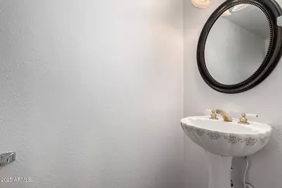 1227 E Townley Avenue, Phoenix, AZ 85020 - Photo 11