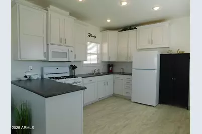 925 N Plaza Drive #92, Apache Junction, AZ 85120 - Photo 7