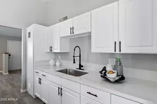 8514 N 38th Dr, Phoenix, AZ 85051 - Photo 15