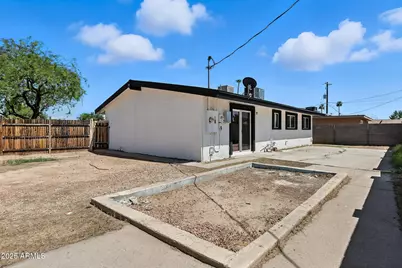 8514 N 38th Drive, Phoenix, AZ 85051 - Photo 7