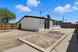 8514 N 38th Dr, Phoenix, AZ 85051 - Photo 7