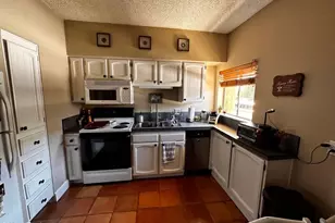 349 E Thomas Rd, Phoenix, AZ 85012 - Photo 5