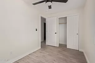 6713 N 56th Ave, Glendale, AZ 85301 - Photo 19