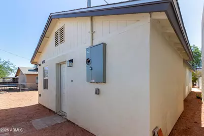 6713 N 56th Avenue, Glendale, AZ 85301 - Photo 41