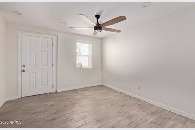 6713 N 56th Avenue, Glendale, AZ 85301 - Photo 7