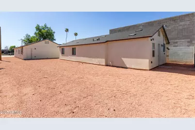 6713 N 56th Avenue, Glendale, AZ 85301 - Photo 9