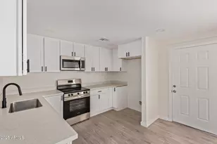 6713 N 56th Ave, Glendale, AZ 85301 - Photo 15