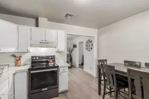 2752 W Royal Palm Rd, Phoenix, AZ 85051 - Photo 11