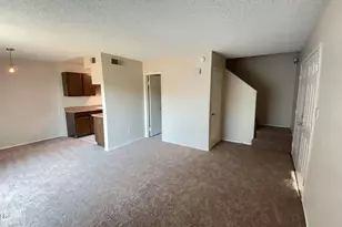 5902 W Golden Ln, Glendale, AZ 85302 - Photo 3