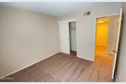 5902 W Golden Lane, Glendale, AZ 85302 - Photo 5