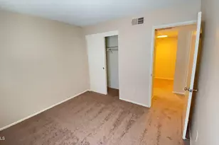 5902 W Golden Ln, Glendale, AZ 85302 - Photo 5