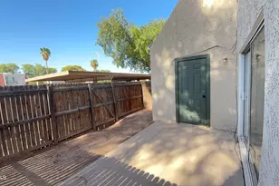 5902 W Golden Ln, Glendale, AZ 85302 - Photo 9