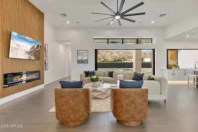 2305 E South Mountain Avenue, Phoenix, AZ 85042 - Photo 39