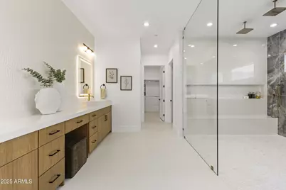 2305 E South Mountain Avenue, Phoenix, AZ 85042 - Photo 51