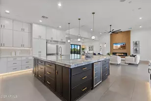 2309 E South Mountain Ave, Phoenix, AZ 85042 - Photo 41