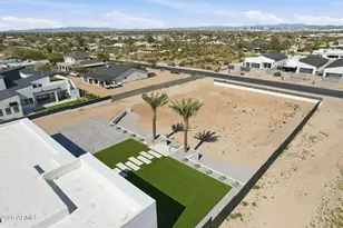 2309 E South Mountain Ave, Phoenix, AZ 85042 - Photo 9