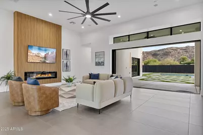 2305 E South Mountain Avenue, Phoenix, AZ 85042 - Photo 15