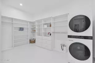 2305 E South Mountain Ave, Phoenix, AZ 85042 - Photo 49