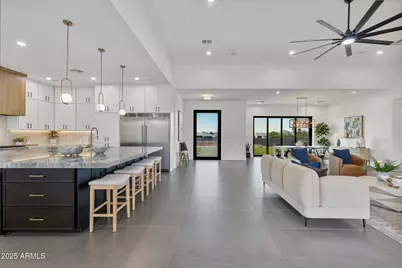 2305 E South Mountain Avenue, Phoenix, AZ 85042 - Photo 25