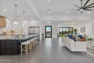 2305 E South Mountain Ave, Phoenix, AZ 85042 - Photo 25