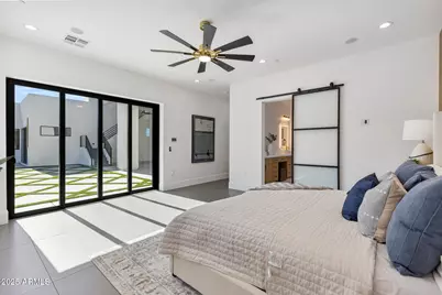 2305 E South Mountain Avenue, Phoenix, AZ 85042 - Photo 49