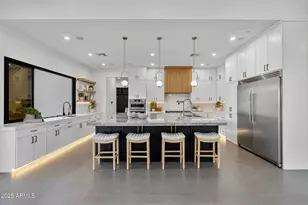 2305 E South Mountain Ave, Phoenix, AZ 85042 - Photo 33