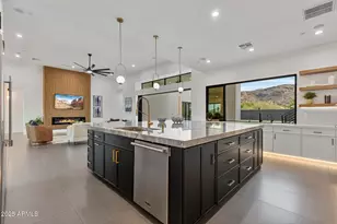 2305 E South Mountain Ave, Phoenix, AZ 85042 - Photo 37