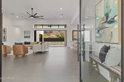 2305 E South Mountain Avenue, Phoenix, AZ 85042 - Photo 13